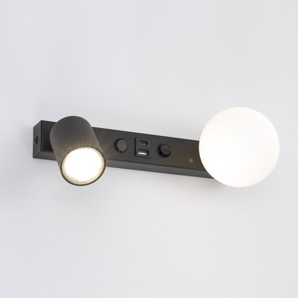 Aplica de perete Vox 2 USB 10152