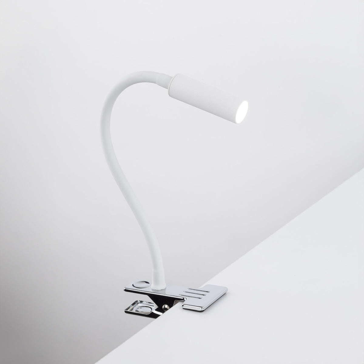 Lampadar Lagos White 16024