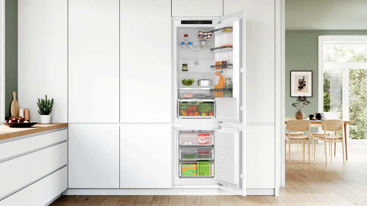 Combină frigorifică încorporabilă Bosch KIN96VFD0, Seria 4, 290 l, No Frost