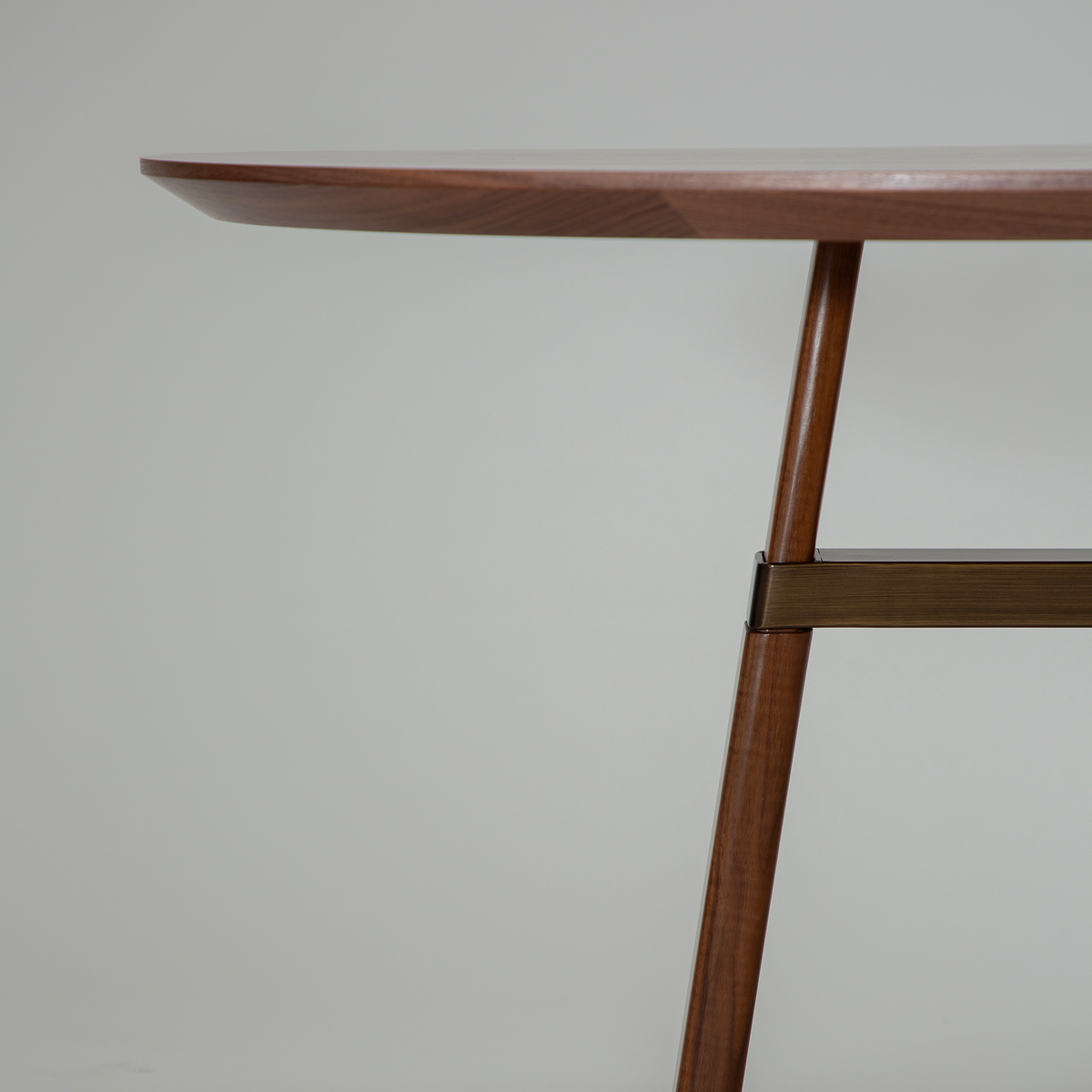 Masă de dining CROSS Nuc 400208325