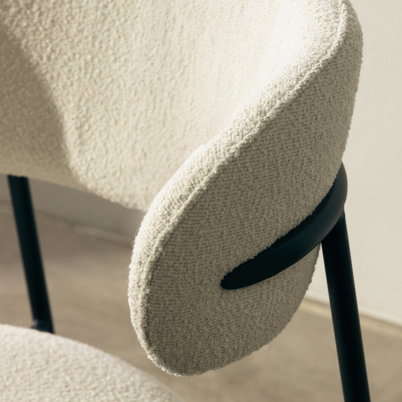 Scaun de bar Fresno, crem/picioare negre, bouclé
