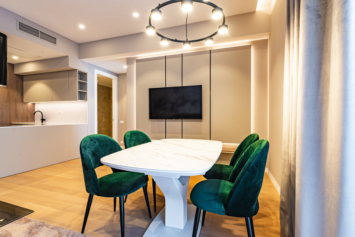 Masa cu top ceramic, punct focal al zonei de dining