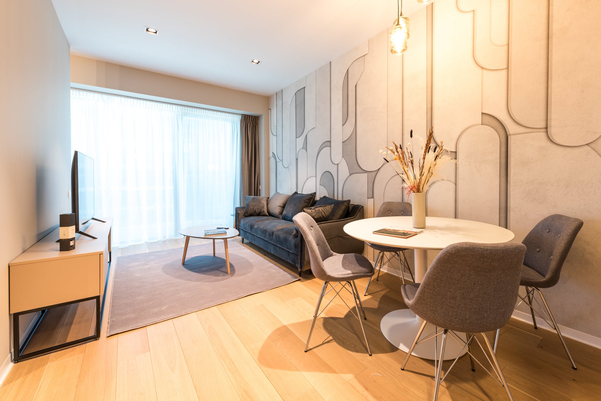 Iluminat Ieftin: Solutii Practice pentru un Decor Modern si Economic