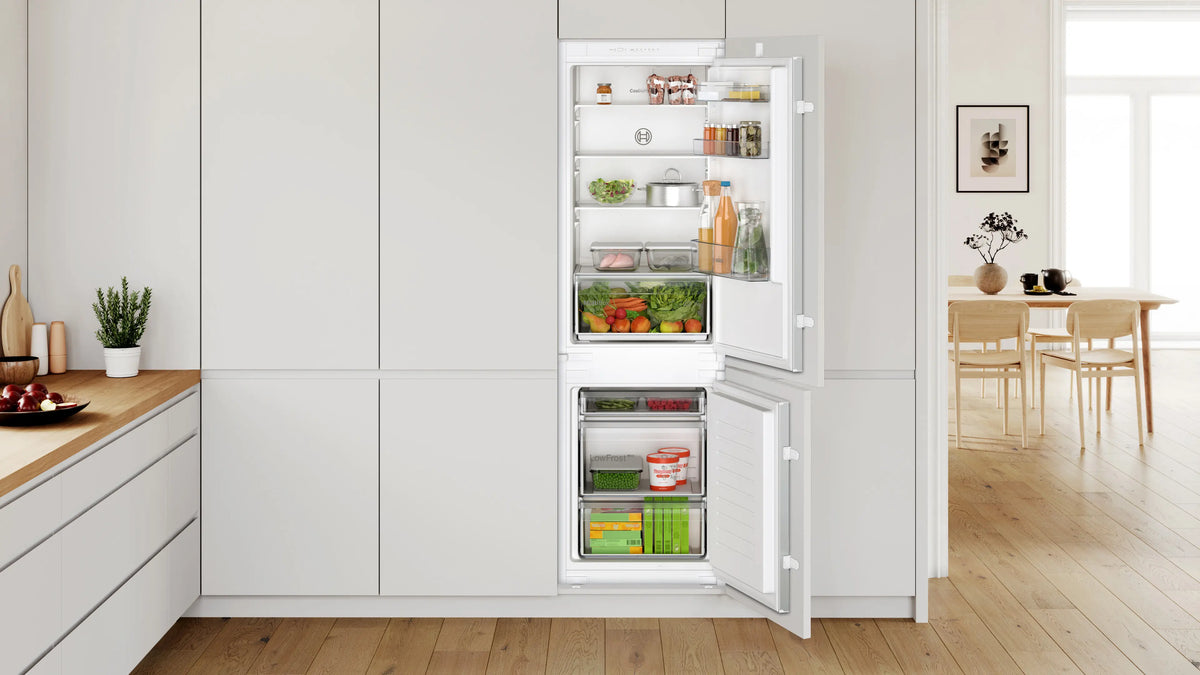 Combină frigorifică încorporabilă Bosch KIV86NSE0, Seria 2, 267 l