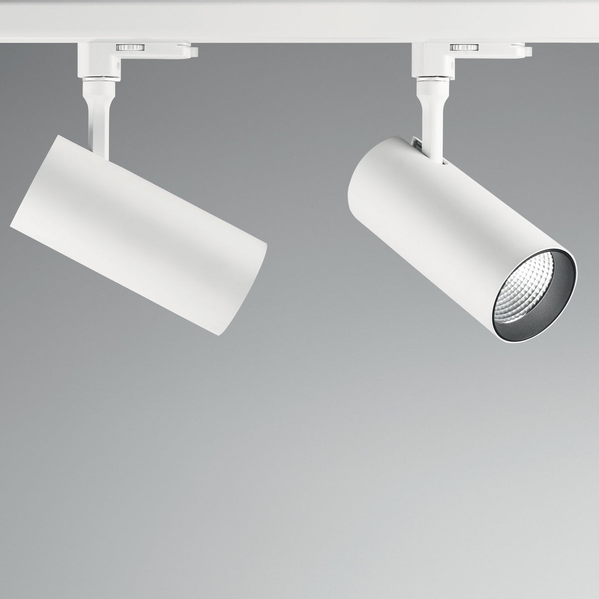 Spot pe șină Ideal Lux Smile 3-PHASE 20W CRI80 50° 4000K, negru, 190020