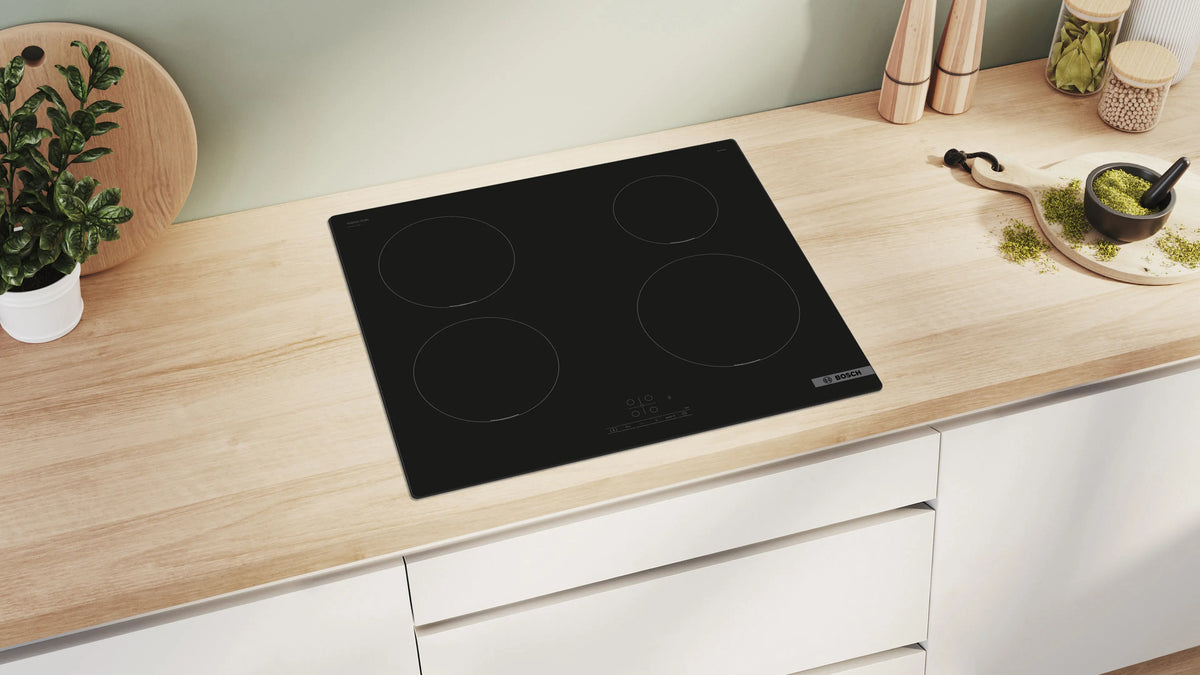 Plită cu inducție Bosch PUE611BB5E, Seria 4, 60 cm, neagră