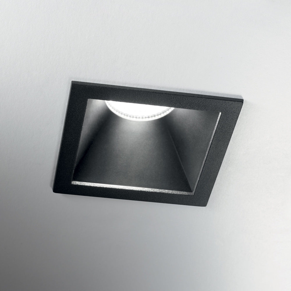 GAME TRIM SQUARE 11W 3000K BK BK 192383
