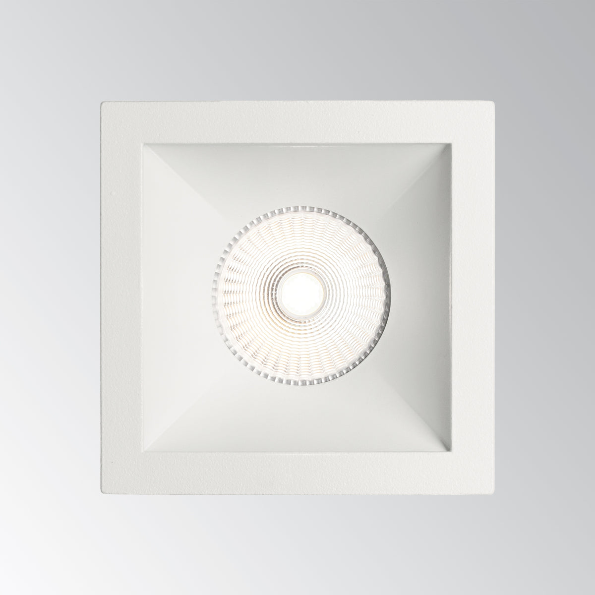 GAME TRIM SQUARE 11W 3000K BK WH 192406