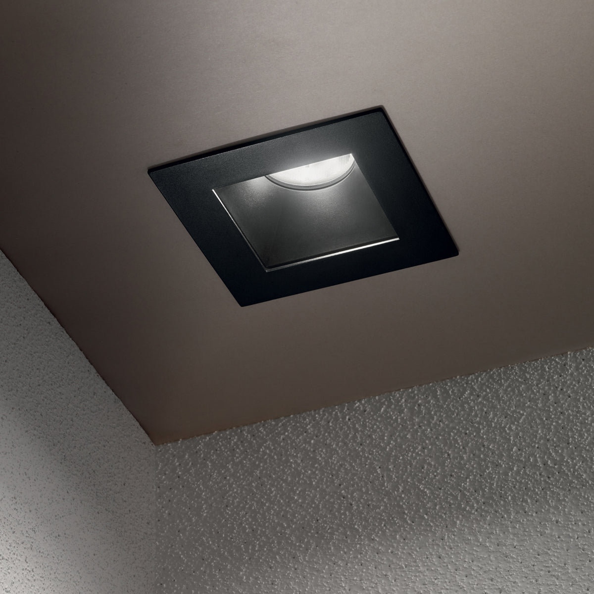 DYNAMIC FRAME SQUARE BK 208732