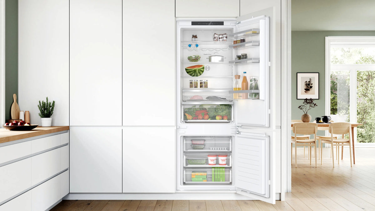 Combină frigorifică încorporabilă Bosch KBN96VFE0, Seria 4, 383 l, No Frost