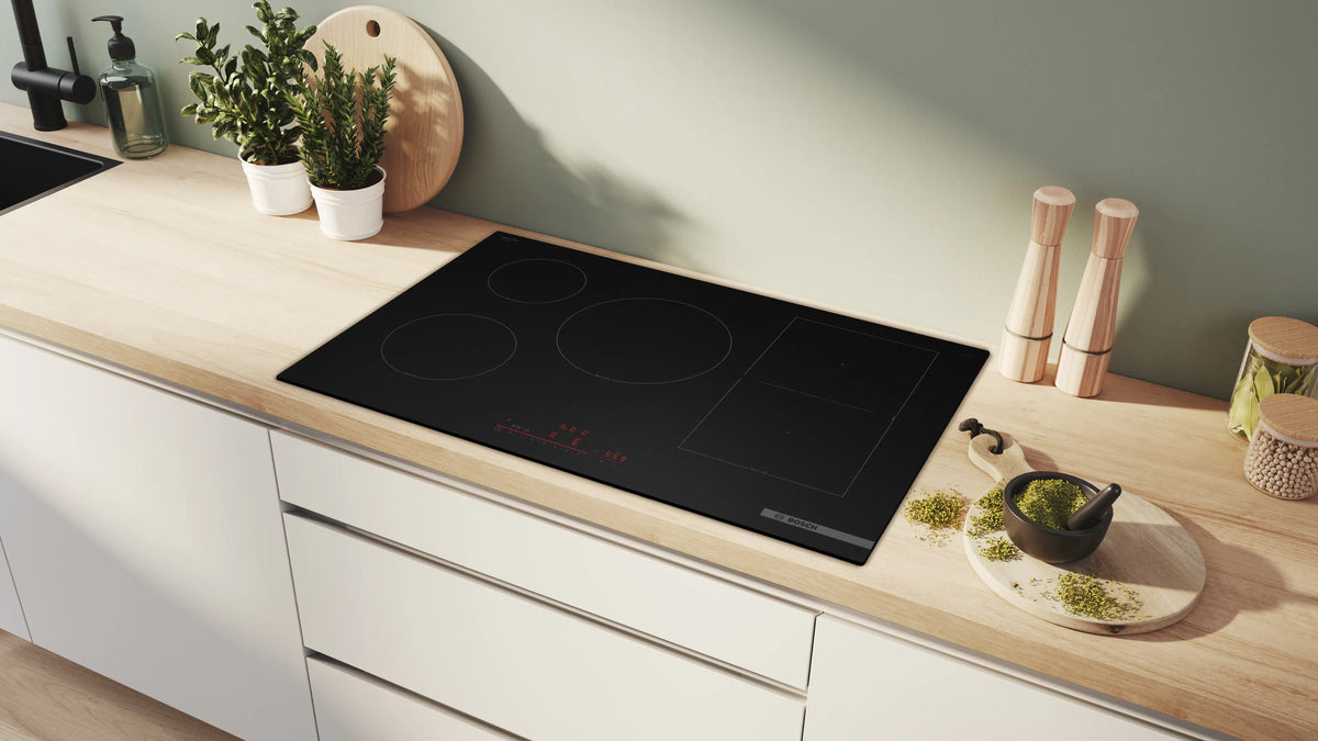 Plită cu inducție Bosch PVW81CHB1E, Seria 6, 80 cm, neagră