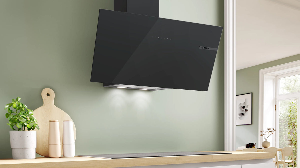 Hotă decorativă Bosch DWK87PN61, Seria 6, 80 cm, neagră