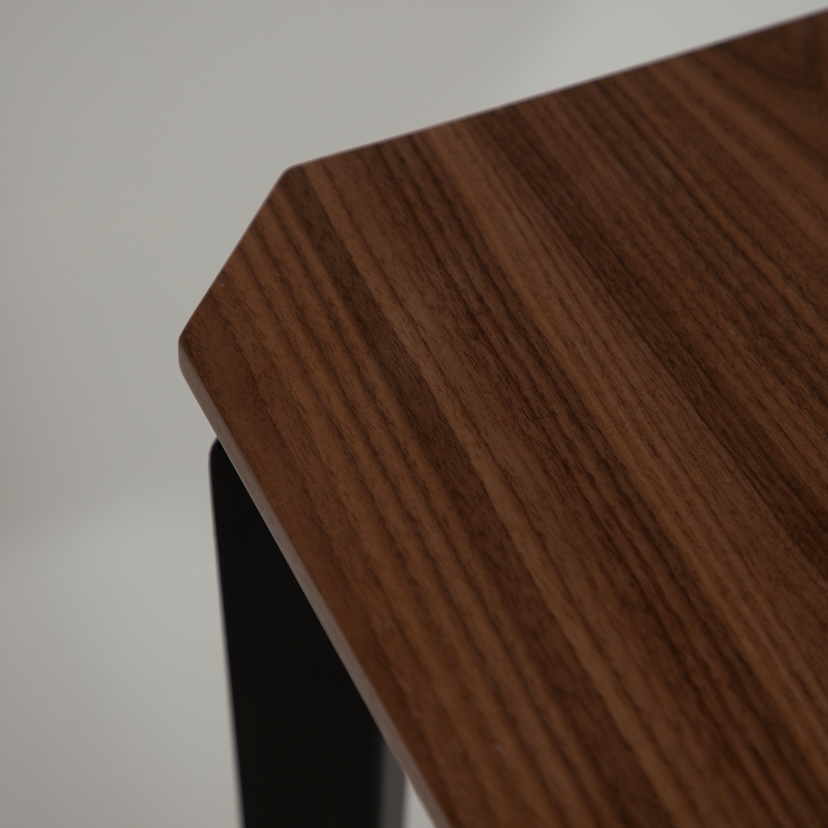 Masă de dining EDGE Nuc 400208316