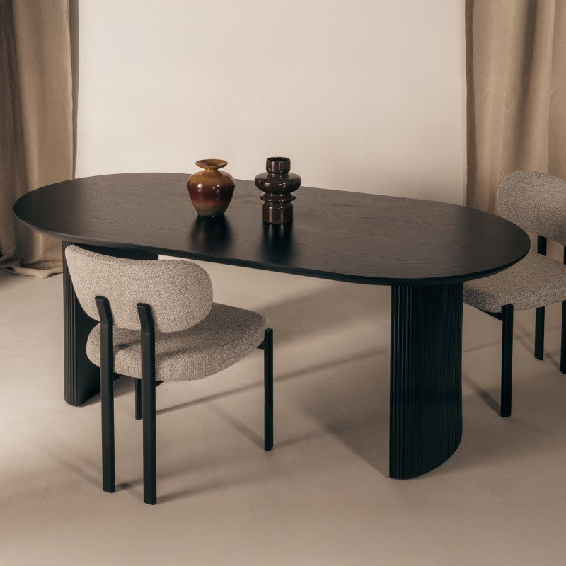 Masă de dining Maurizio, 180 cm, neagră, canelată